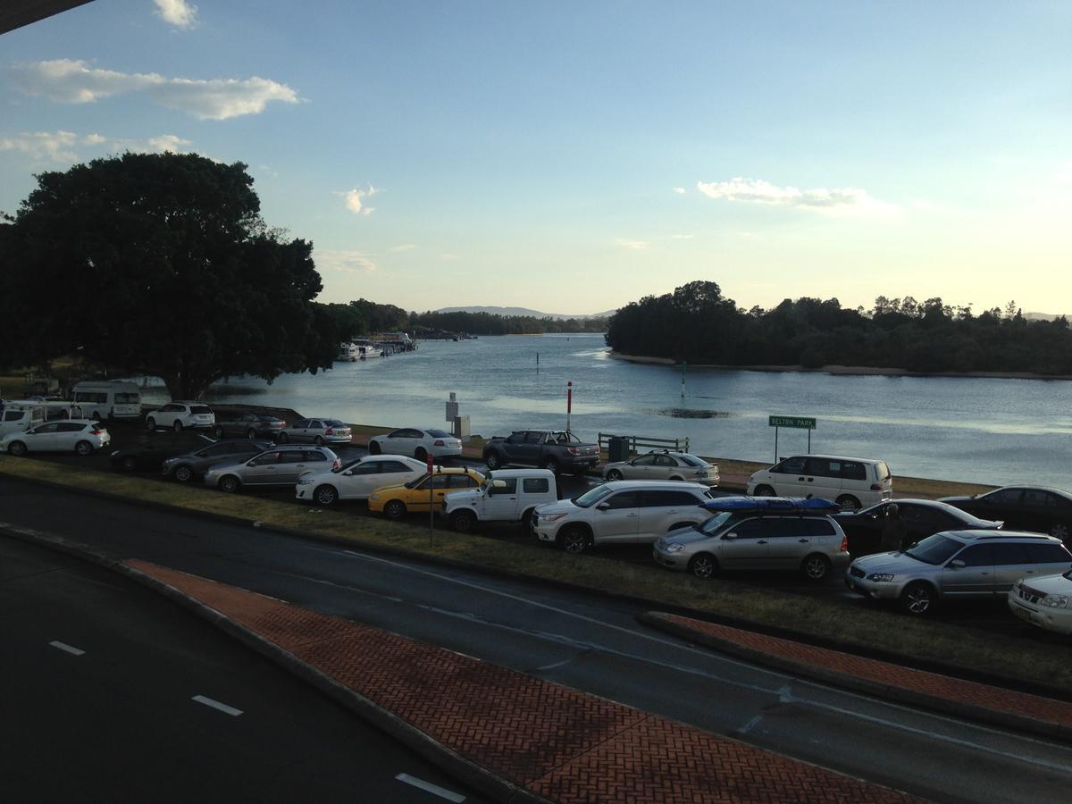 Lakes And Ocean Hotel Forster Esterno foto