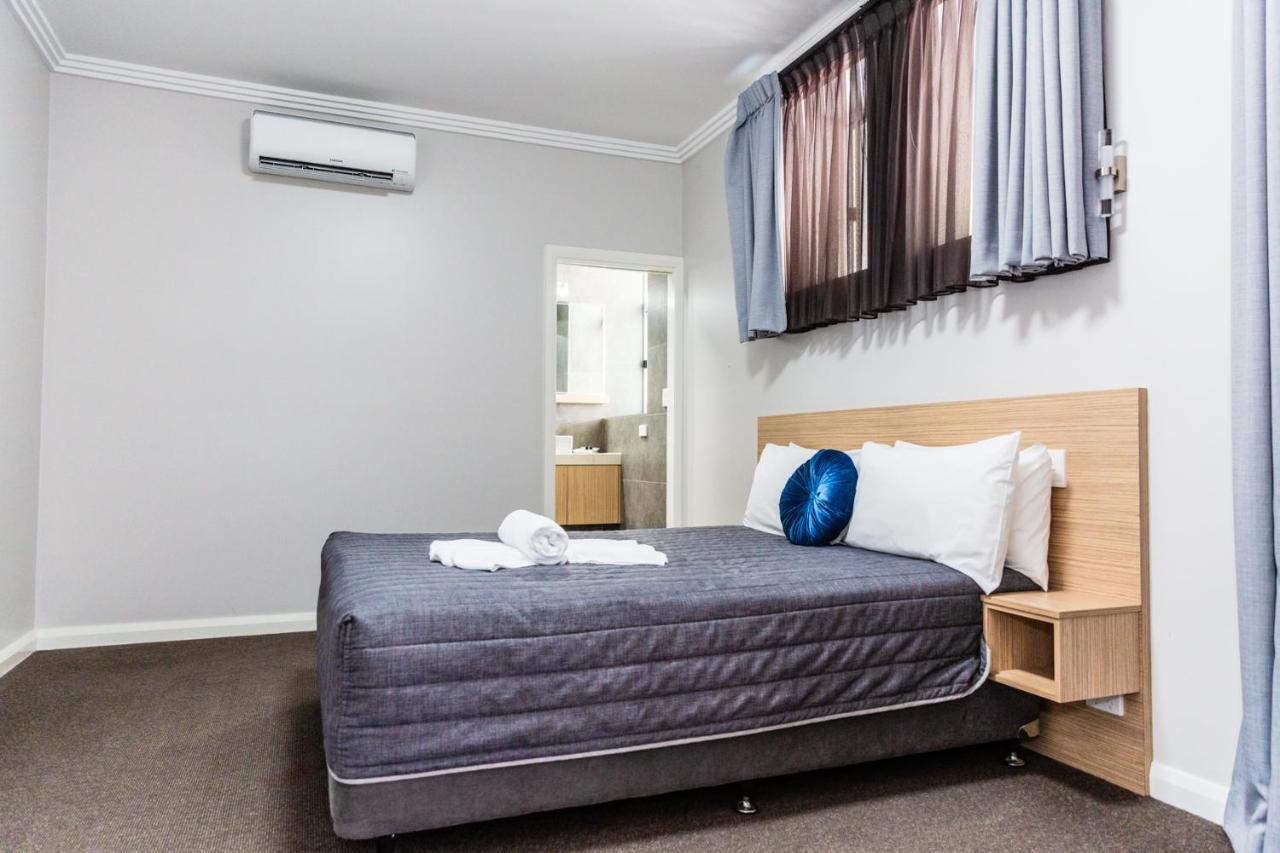 Lakes And Ocean Hotel Forster Esterno foto